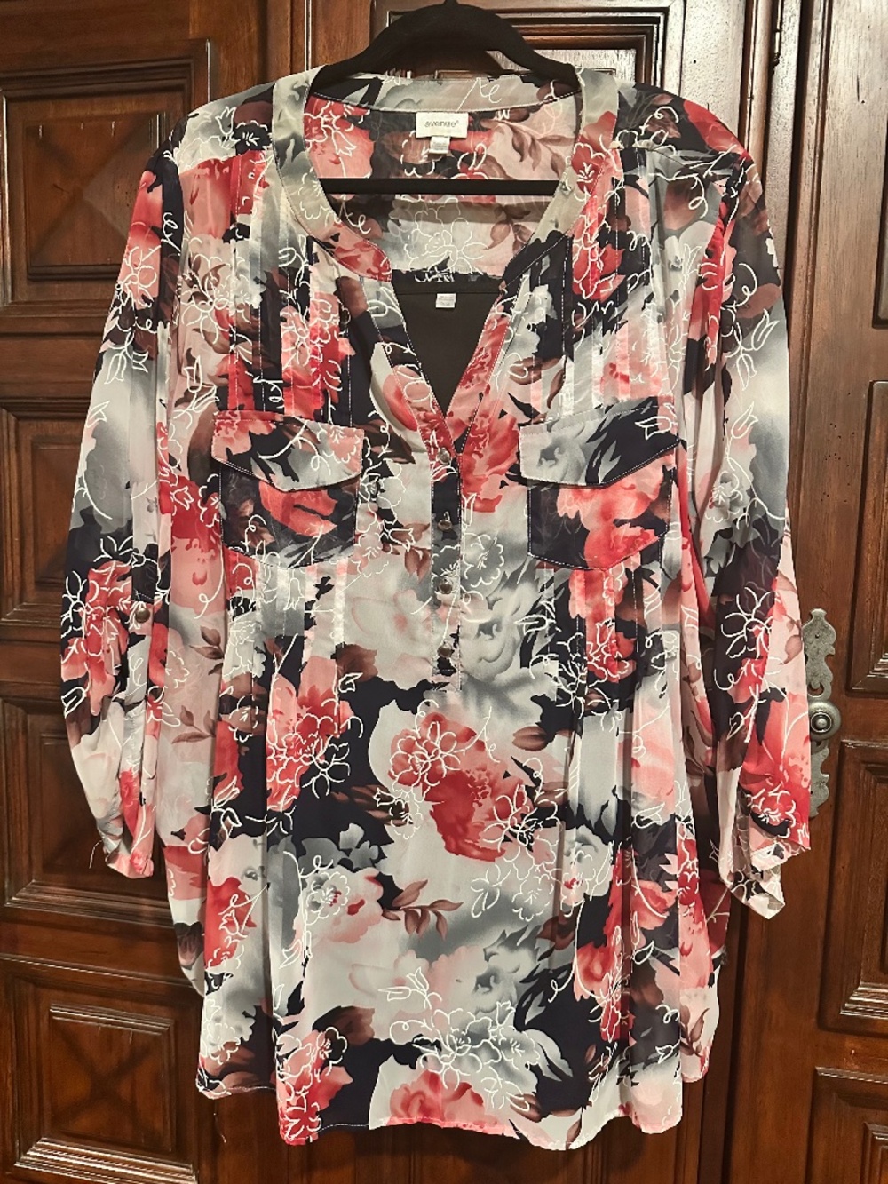 AVENUE 26/28 sheer BLOUSE with solid black cami attached 3/4 sleeves floral